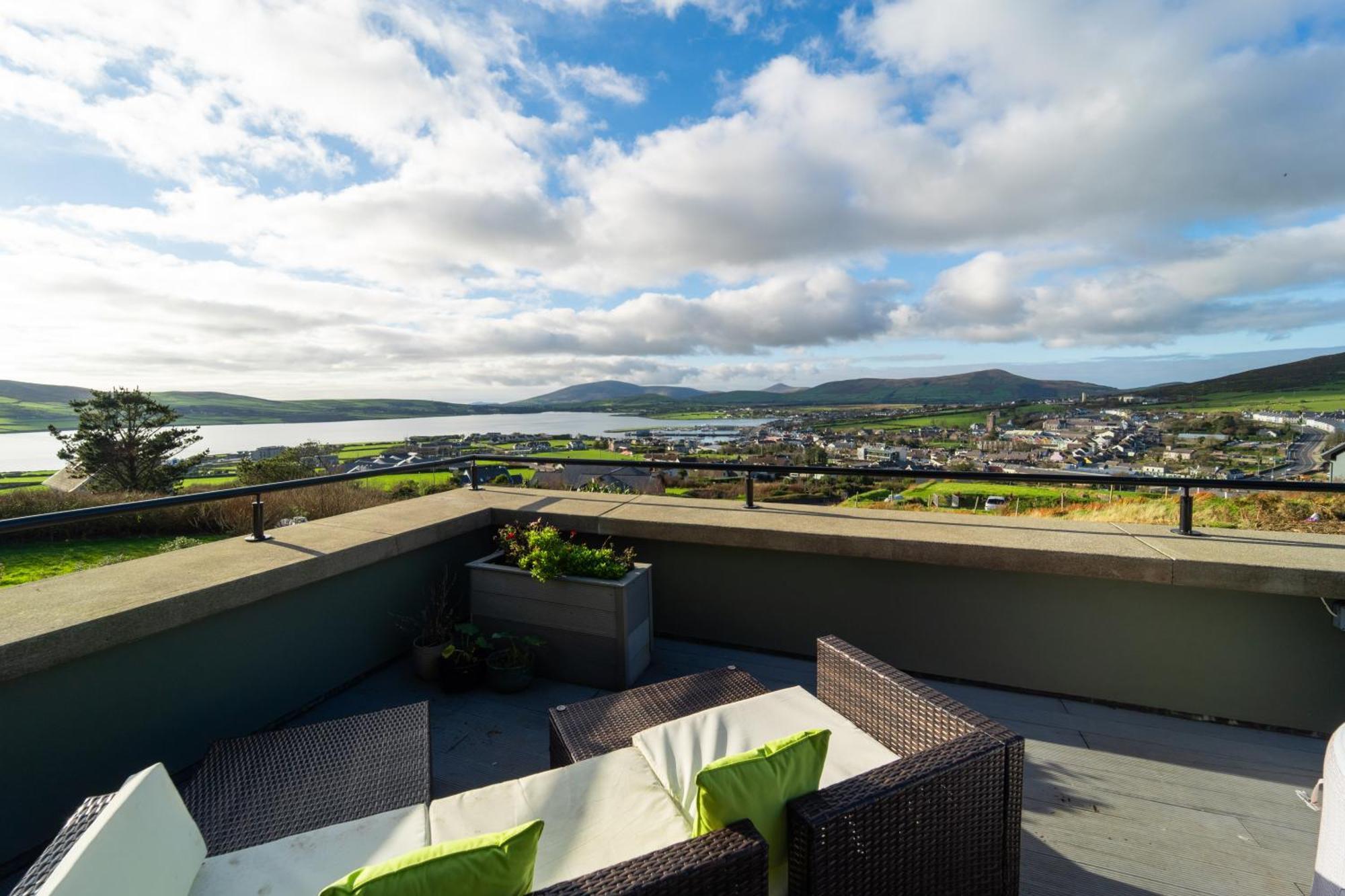 Dingle Panorama - 5 Star Luxury Villa ภายนอก รูปภาพ