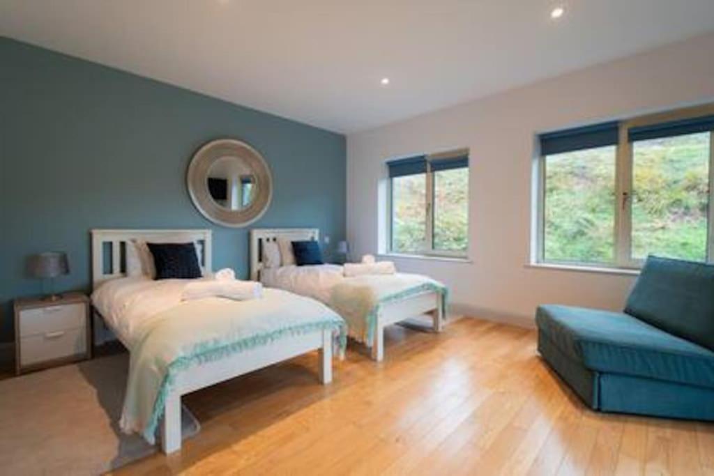 Dingle Panorama - 5 Star Luxury Villa ภายนอก รูปภาพ